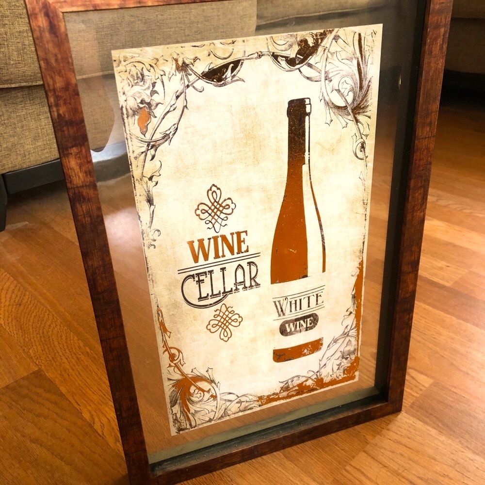 Wall Wine Decor 🍷